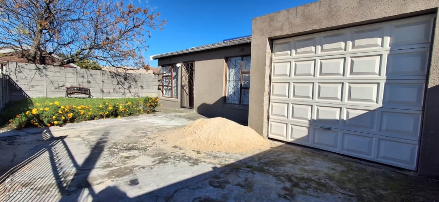 2 Bedroom Property for Sale in Heather Park Western Cape